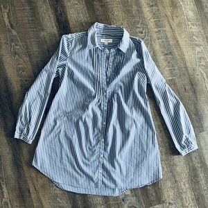 Long sleeve maternity blouse